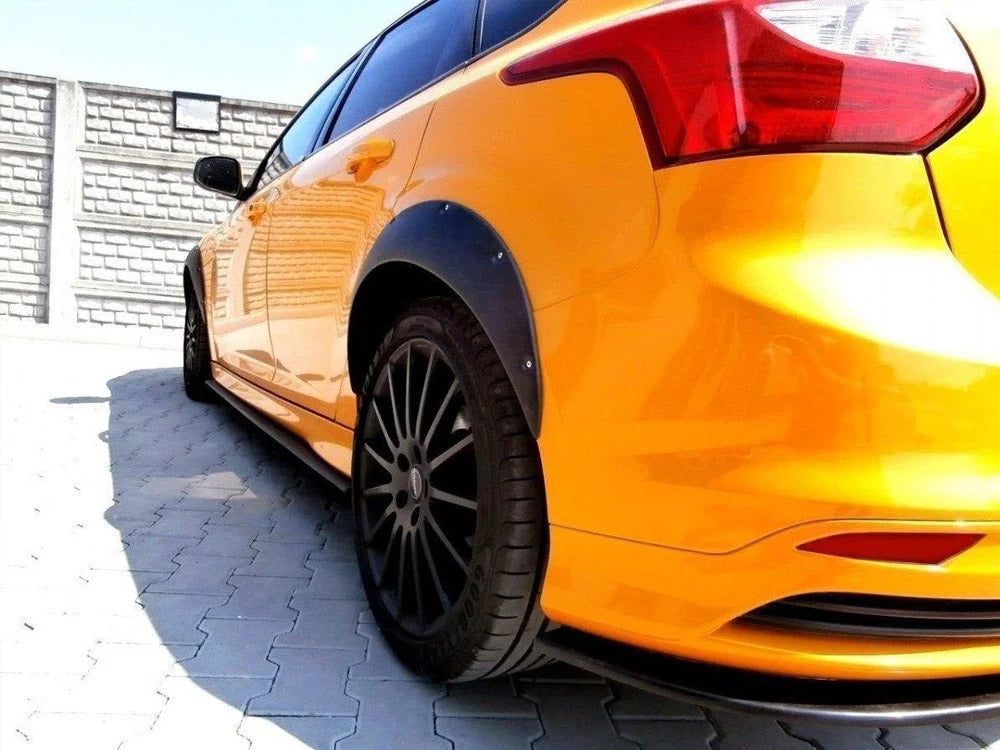 Maxton Design Fenders Extension Ford Focus ST MK3 01-14