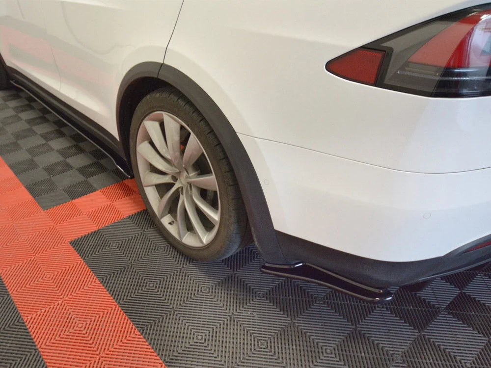 Maxton Design Rear Side Splitters V.1 Tesla Model X 2015-