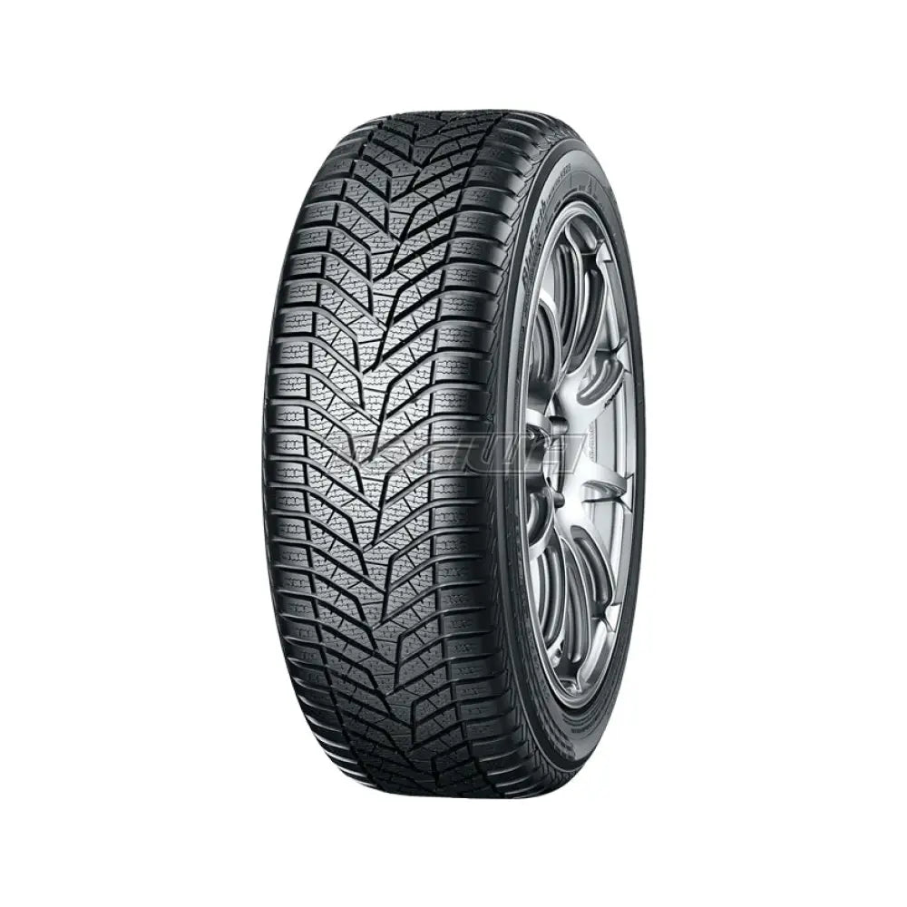 Yokohama BluEarth V905 Winter Tyre