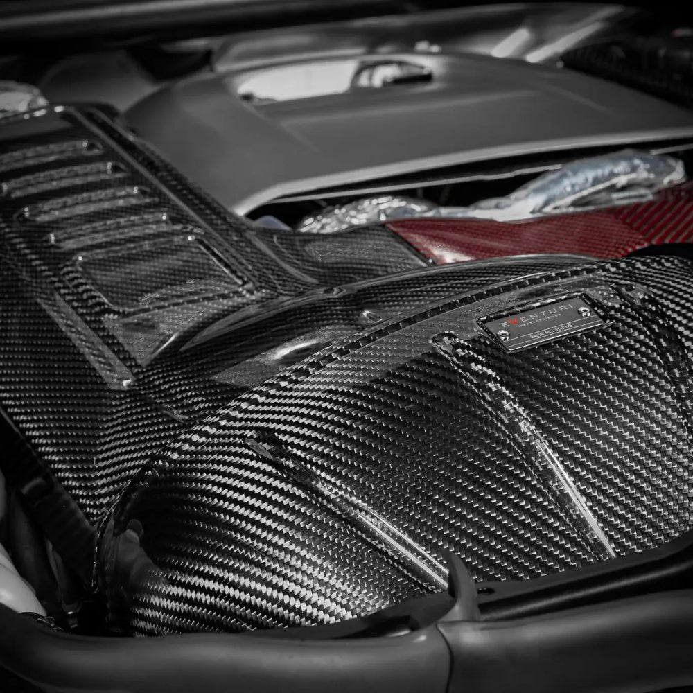 Eventuri Carbon Fibre Intake and Engine Cover Mercedes G63 AMG 25+
