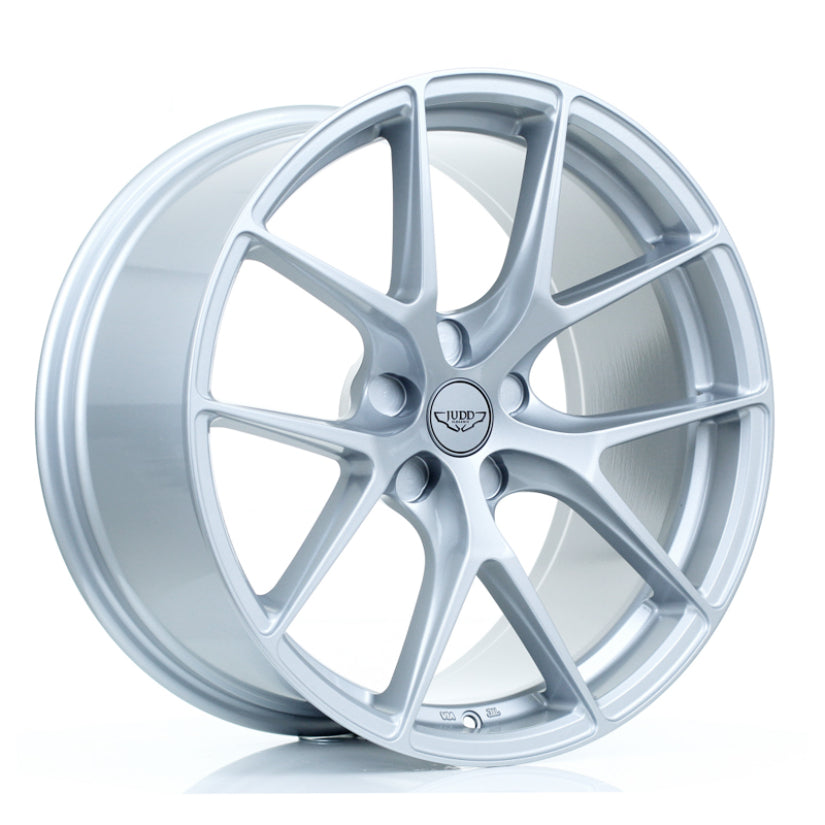 JUDD T325 Alloy Wheel 19x9.5 ET20 TO 42 5x105 Silver 72.6mm CB