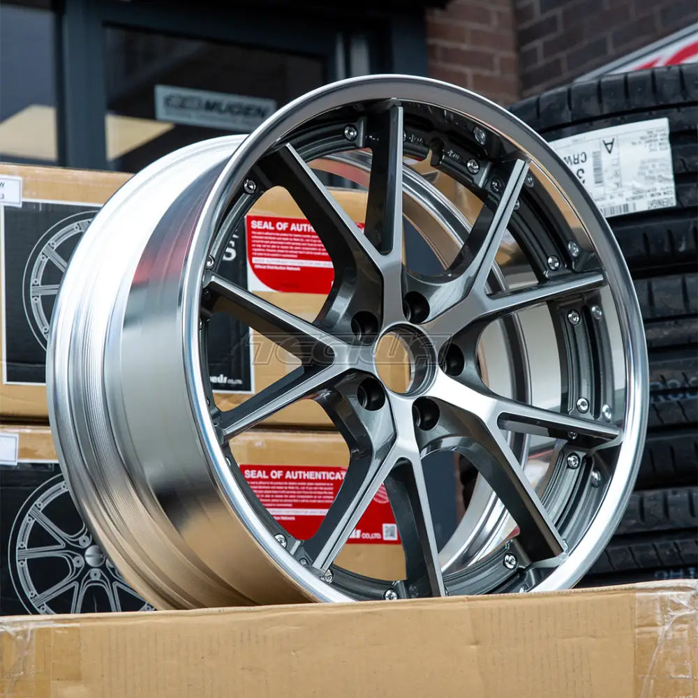 Maverick 905S 2-Piece Alloy Wheel 18x8.5 ET42 5x100 Gunmetal Polished Alloy Wheels