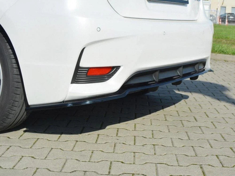 Maxton Design Central Rear Splitter Lexus CT MK1 Facelift With Vertical Bars 13-17