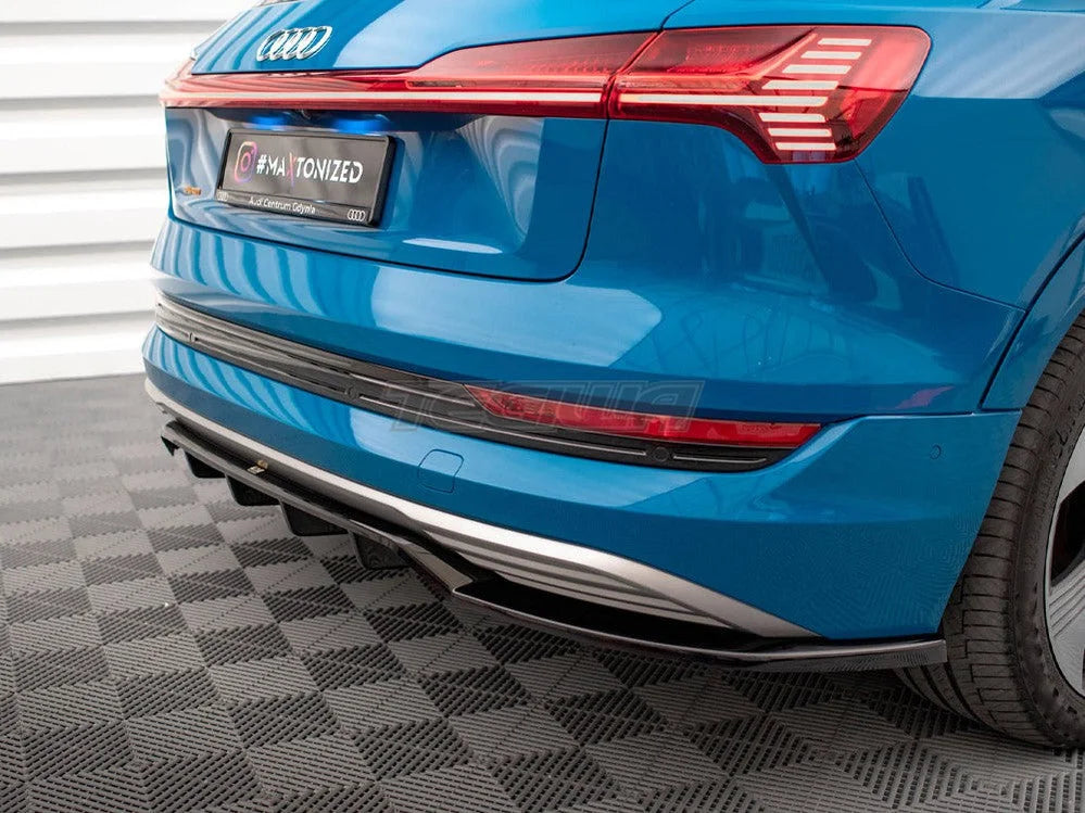 Maxton Design Central Rear Splitter Vertical Bars Audi e-Tron