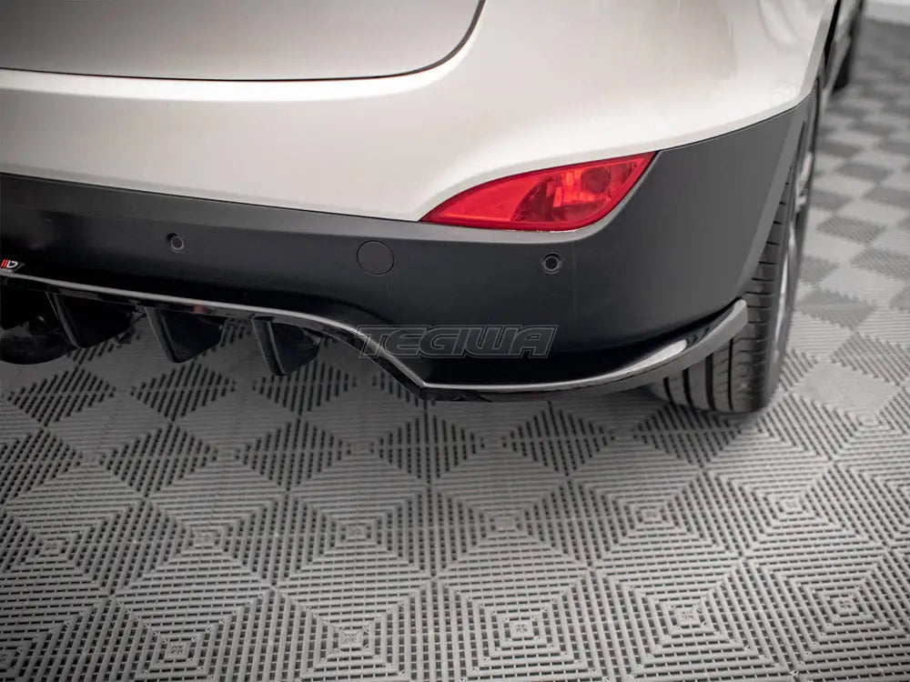 Maxton Design Central Rear Splitter Vertical Bars Hyundai ix35 Mk1