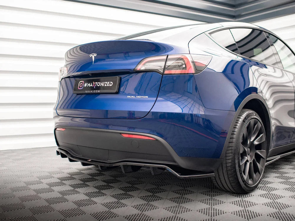Maxton Design Central Rear Splitter Vertical Bars Tesla Model Y
