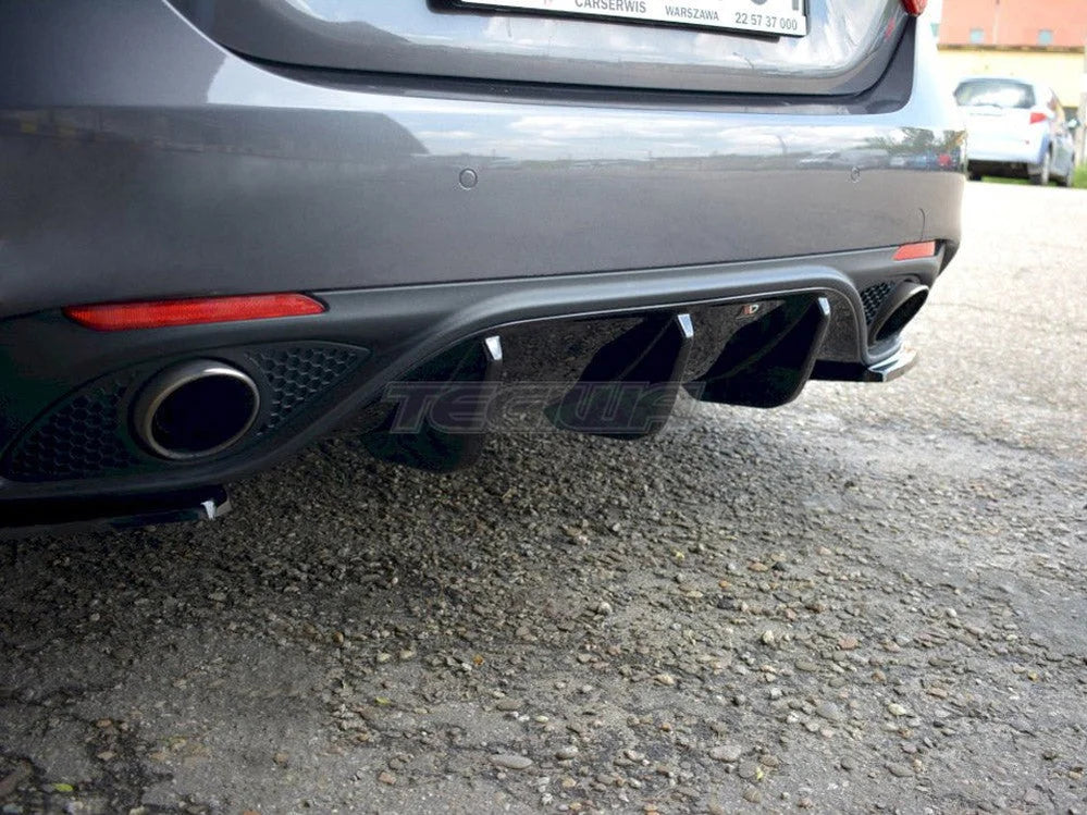 Maxton Design Rear Diffuser Alfa Romeo Giulia Veloce 15-19
