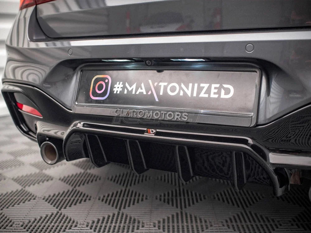 Maxton Design Rear Valance BMW 1-Series F20 F21 M-power Facelift