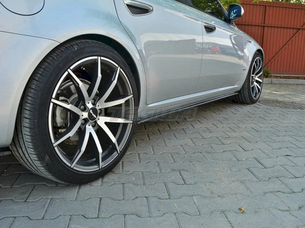 Maxton Design Side Skirts Diffusers Alfa Romeo 159