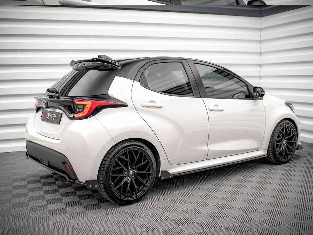 Maxton Design Side Skirts Diffusers V.1 + Flaps Toyota Yaris Mk4